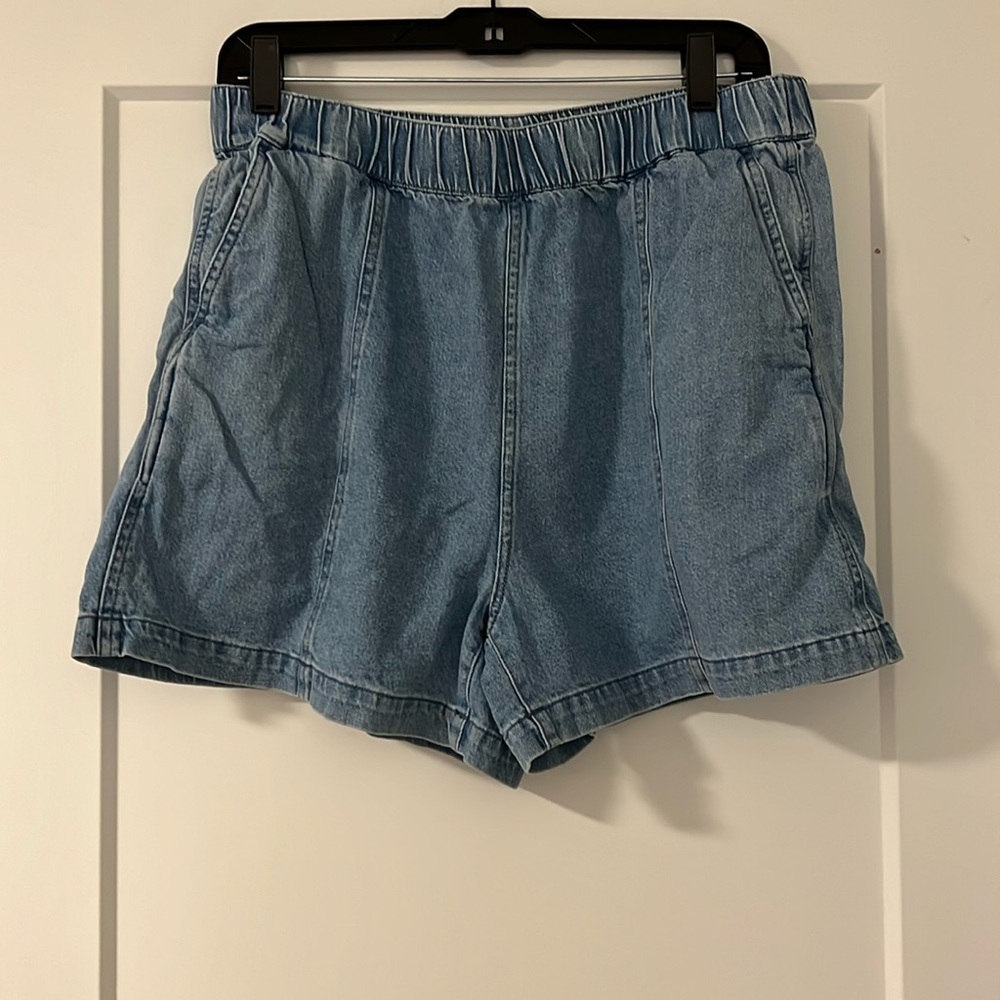 Madewell pull on Jean shirt with pockets